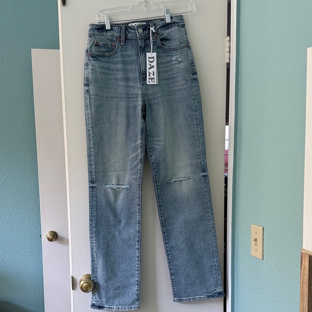 Daze Women's Sundaze Fools gold Dad Jeans - NWT